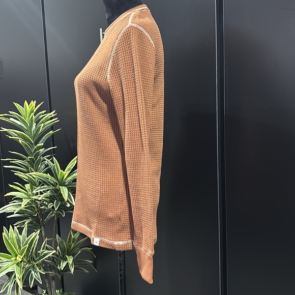 UpWest Waffle Knit Thermal,round neck,exposed seam,fitted cuffs,long sleeve,warm - Picture 3 of 9